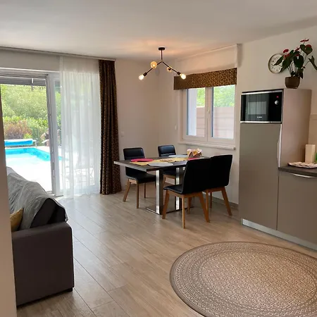 Royalhill * Vonyarcvashegy