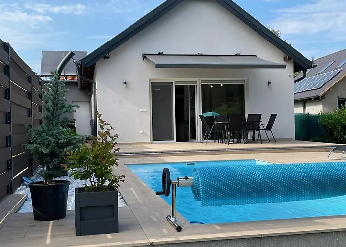 Royalhill Apartamento *